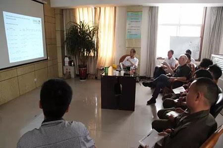 Njemački stručnjaci provode teorijsku i praktičnu obuku za zavarivače naše kompanije612112017.jpg German experts conduct theoretical and practical training for our company’s welders612112017.jpg